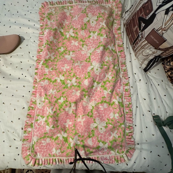 Adorable Lilly Pulitzer King Pillow Sham🩷Dorm, Nursery, Teen💚Xmas is coming🤍 - Picture 7 of 9